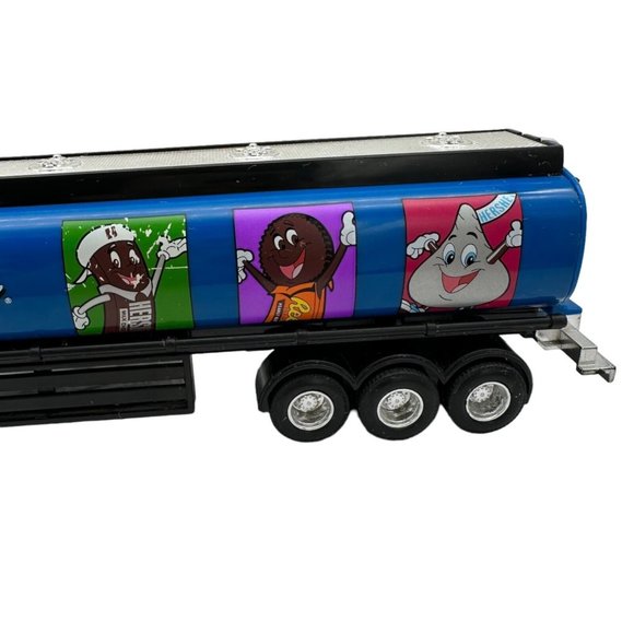 Hershey Park PA Toy Big Rig Truck Cab Separates from Trailer Realtoy Brand - Picture 4 of 15